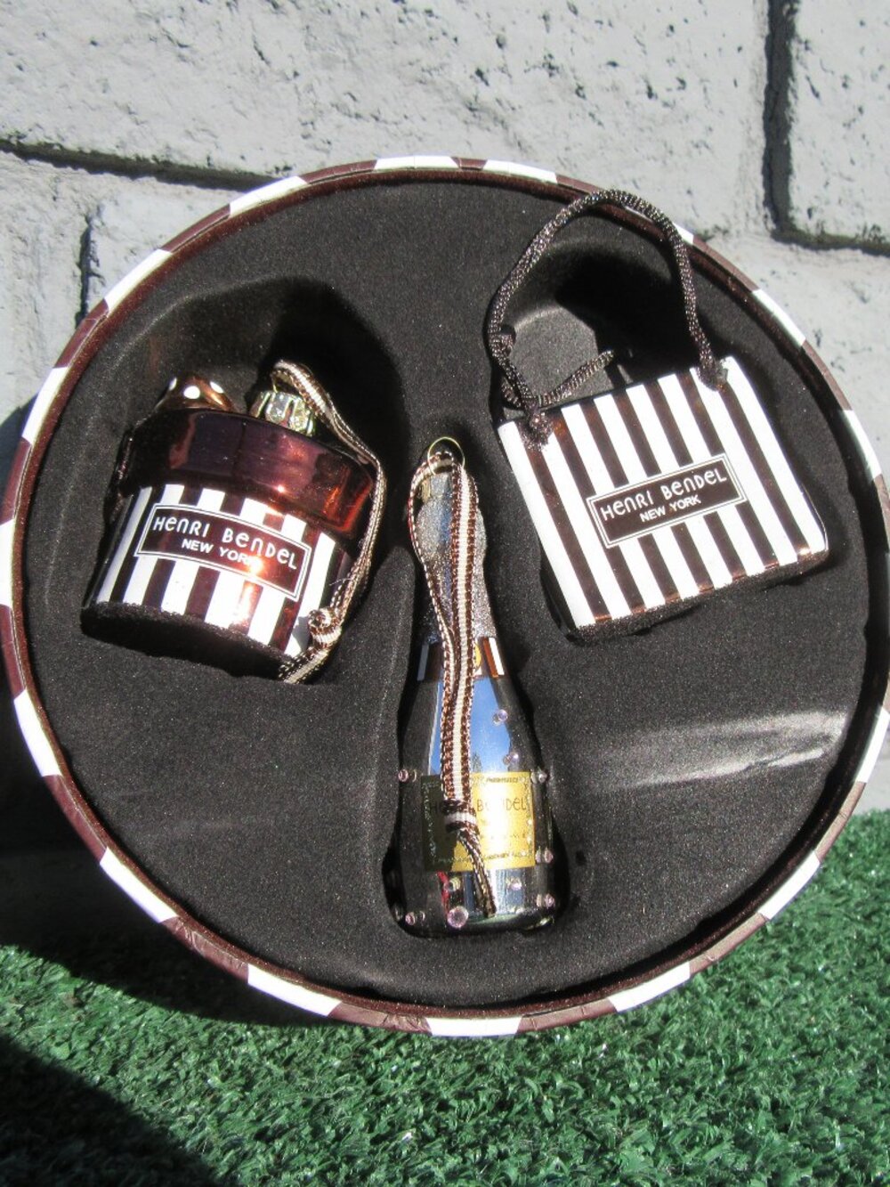 Henri Bendel 3 Glass Christmas Ornament Trio Set Hatbox Champagne Shopping Bag